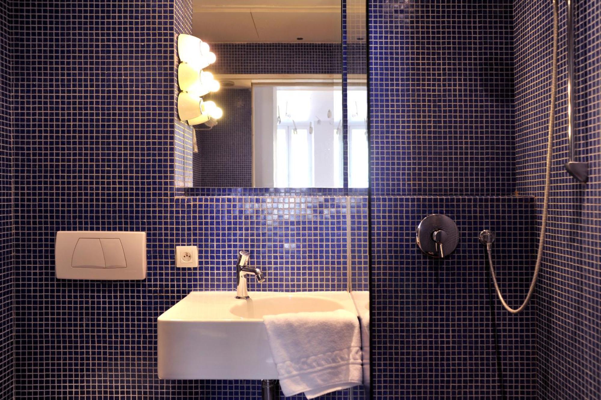 Hotel Burrhus Vaison-la-Romaine Buitenkant foto